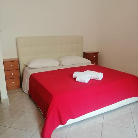 Apartment In Front Of The Train Station! Florencia Exterior foto