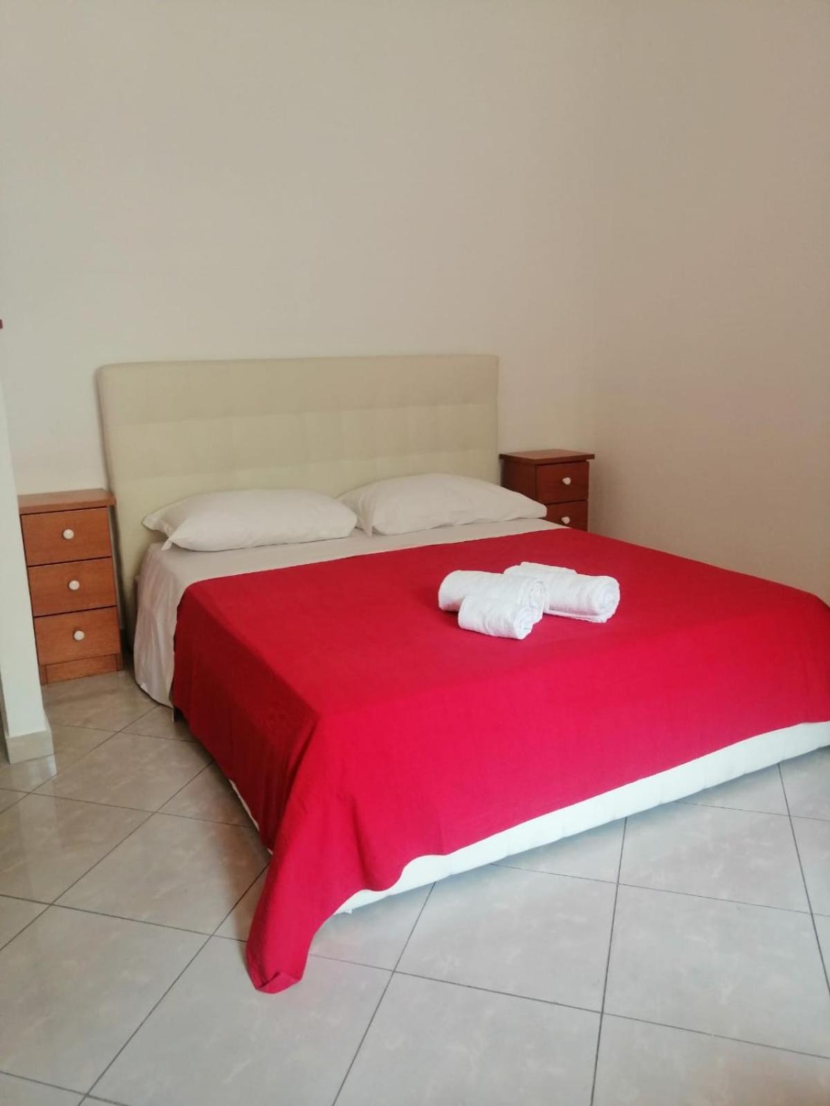 Apartment In Front Of The Train Station! Florencia Exterior foto